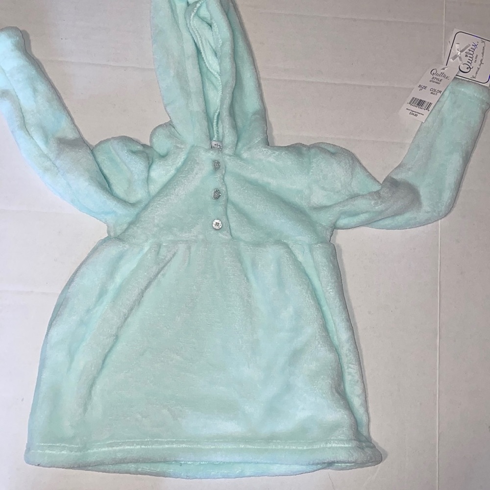 2-T brand new Quiltex Button up Hoodie